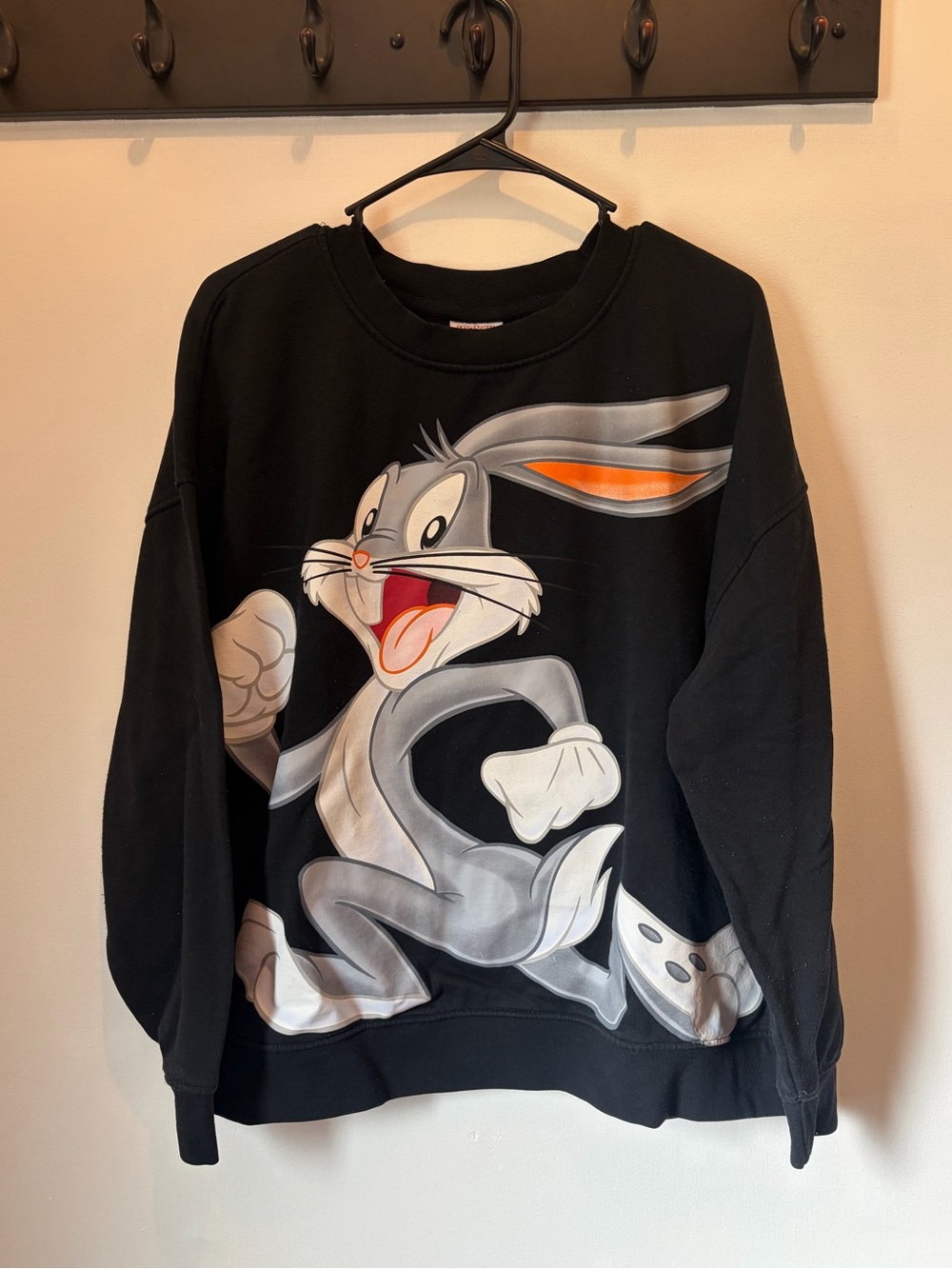 Men’s looney tunes bugs bunny black crewneck sweater size extra large